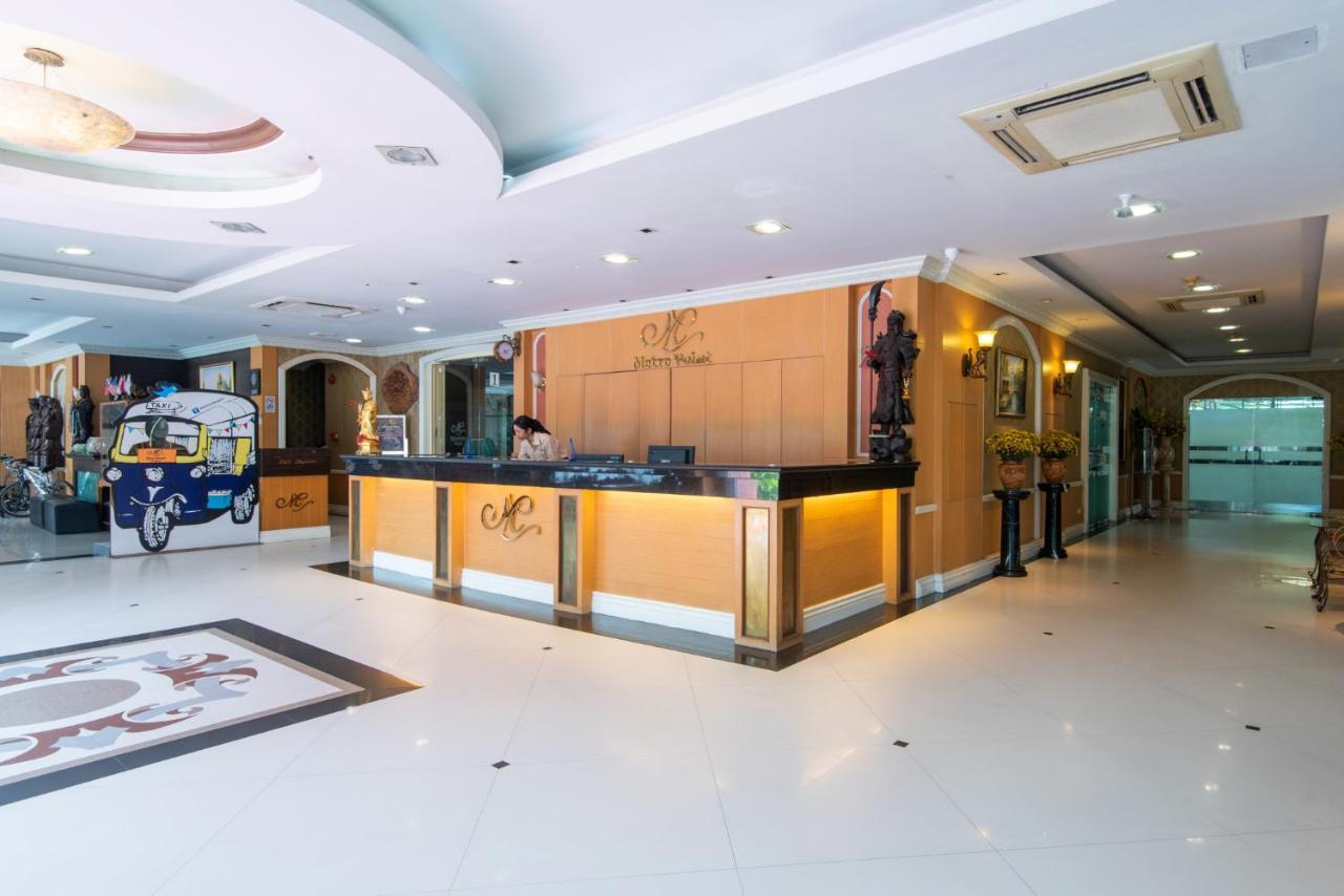Hotel Metro Point Bangkok Exterior foto