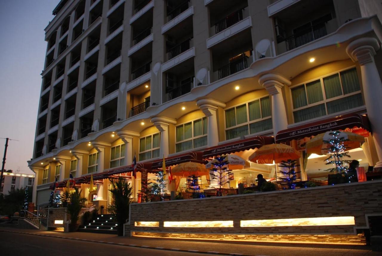 Hotel Metro Point Bangkok Exterior foto